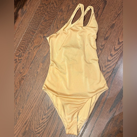 Melissa Odabash Jamaica Swimsuit, Gold. One Shoulder Size 4 - Picture 2 of 8